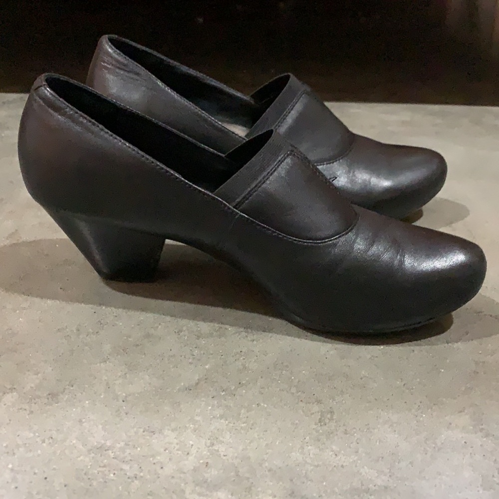 Low heel danskos